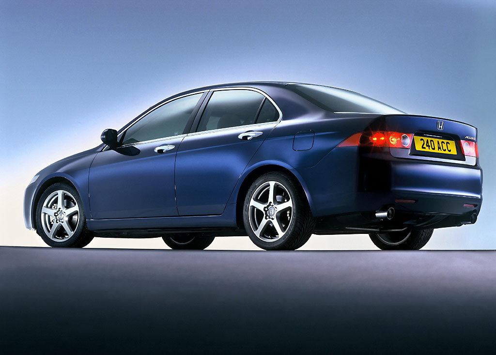Honda Accord 2003 002.jpg